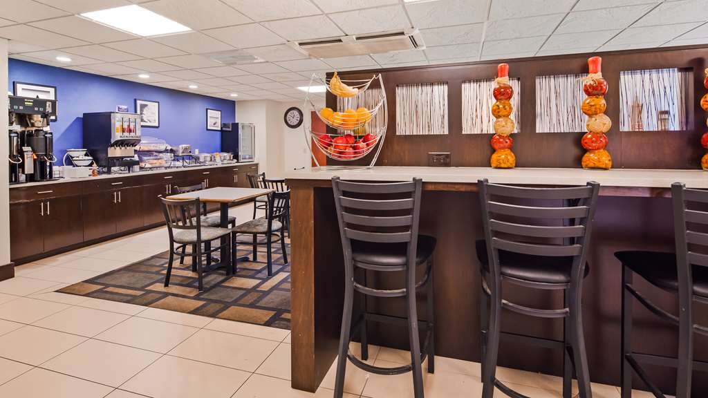 BEST WESTERN PLUS BERKSHIRE HILLS INN & SUITES $93 ($̶1̶0̶9̶) - Prices ...