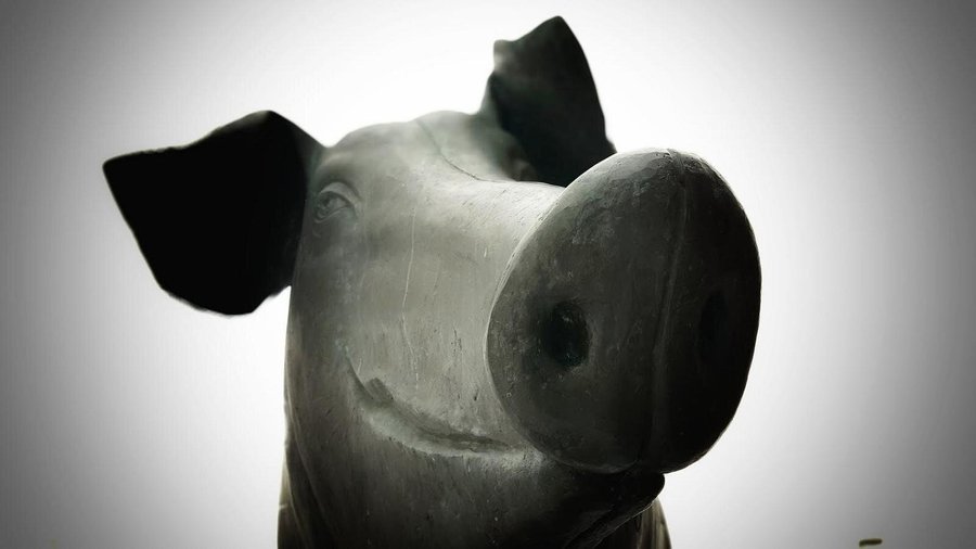 Sculpture Bronze Pig
Photo: Kersti Kivari