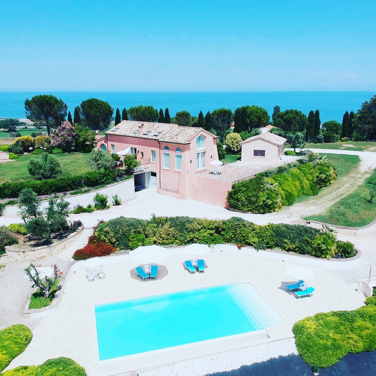 NONTISCORDARDIMÈ - Prices & B&B Reviews (Civitanova Marche, Italy)