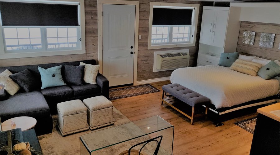 Jacuzzi Lighthouse Suite. With beautiful view of Lake Superior and our community Lighthouse.