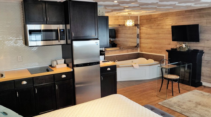 Jacuzzi Lighthouse Suite