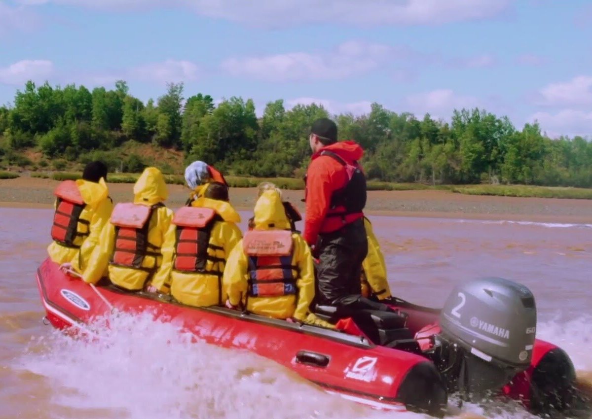 Fundy Bay tidalbore rafting 😎 #eastcoast #eastcoastlifestyle