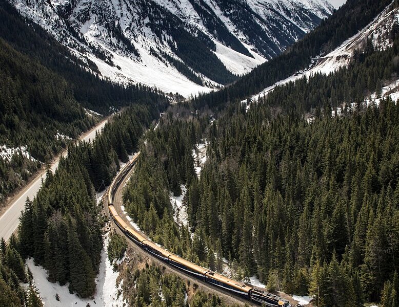 rocky mountain rail tours vancouver