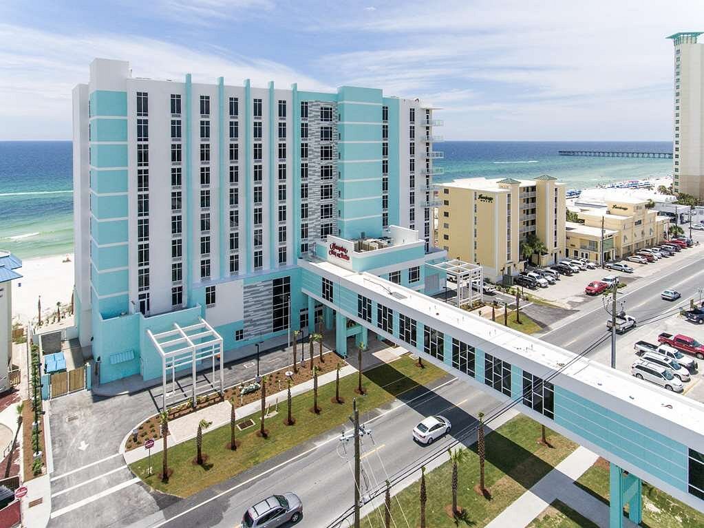 Hampton Inn &amp; Suites Panama City Beach-Beachfront, hotell i Panama City Beach