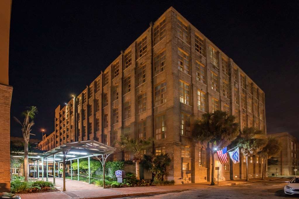 Hotel photo 49 of Hampton Inn & Suites New Orleans-Convention Center.