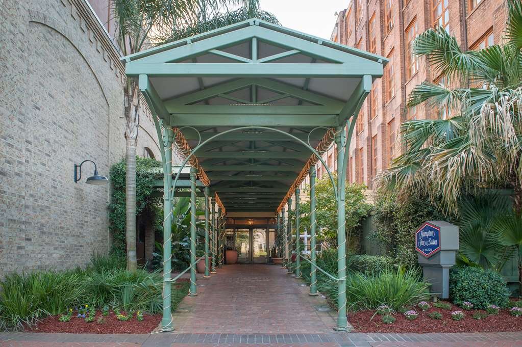 Hotel photo 88 of Hampton Inn & Suites New Orleans-Convention Center.