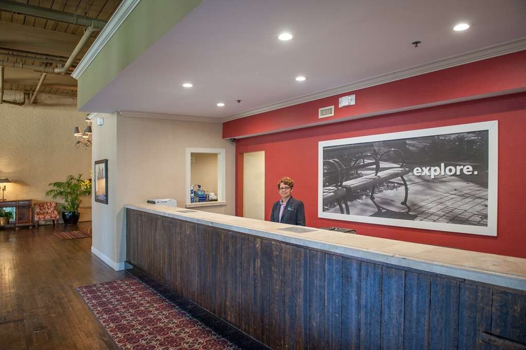 Hotel photo 14 of Hampton Inn & Suites New Orleans-Convention Center.
