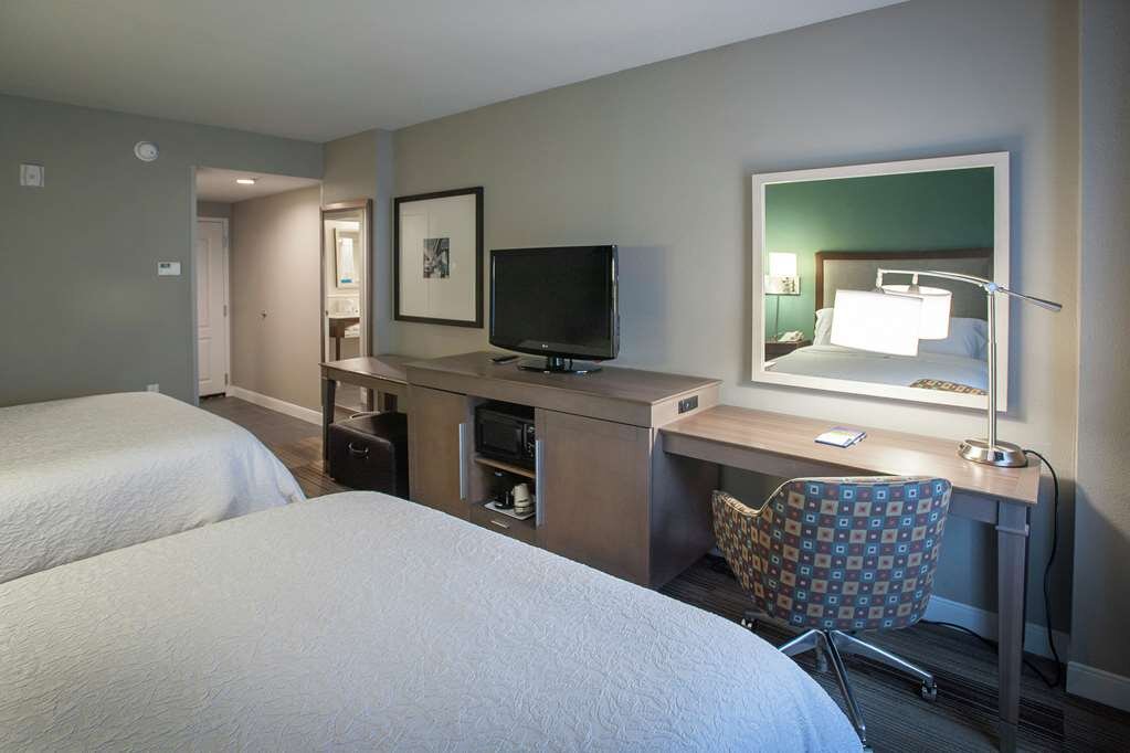 Hotel photo 15 of Hampton Inn & Suites New Orleans-Convention Center.