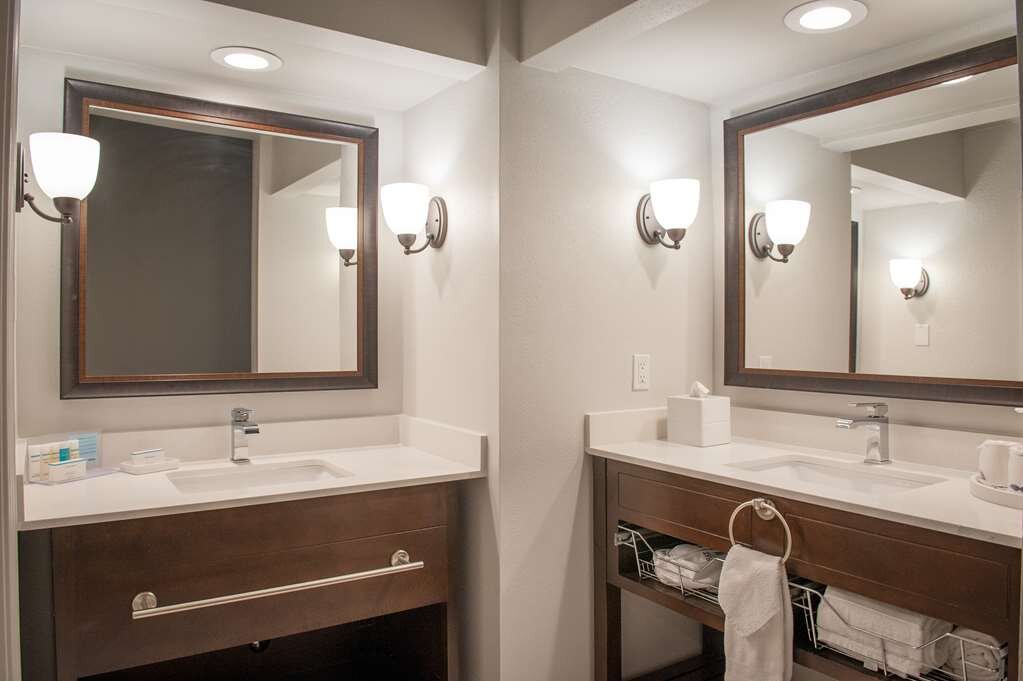 Hotel photo 35 of Hampton Inn & Suites New Orleans-Convention Center.