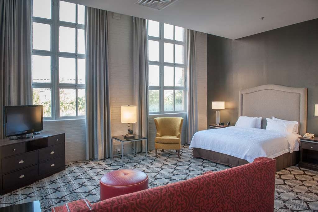 Hotel photo 73 of Hampton Inn & Suites New Orleans-Convention Center.
