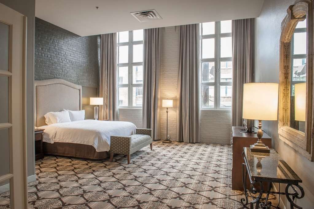 Hotel photo 27 of Hampton Inn & Suites New Orleans-Convention Center.