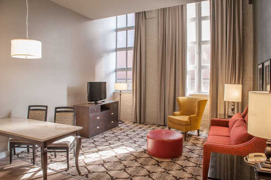 Hotel photo 71 of Hampton Inn & Suites New Orleans-Convention Center.