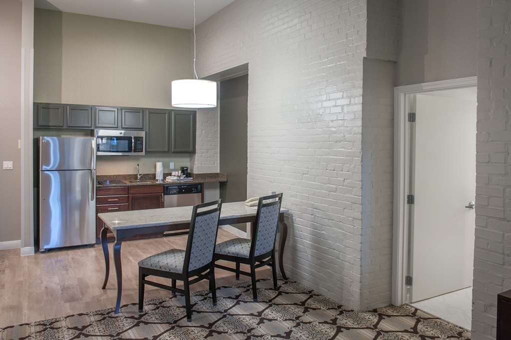 Hotel photo 86 of Hampton Inn & Suites New Orleans-Convention Center.