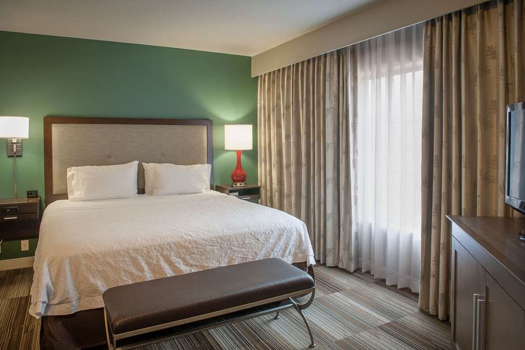Hotel photo 36 of Hampton Inn & Suites New Orleans-Convention Center.