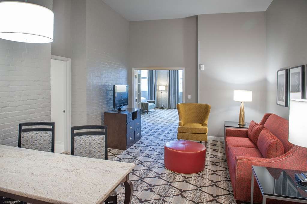 Hotel photo 72 of Hampton Inn & Suites New Orleans-Convention Center.