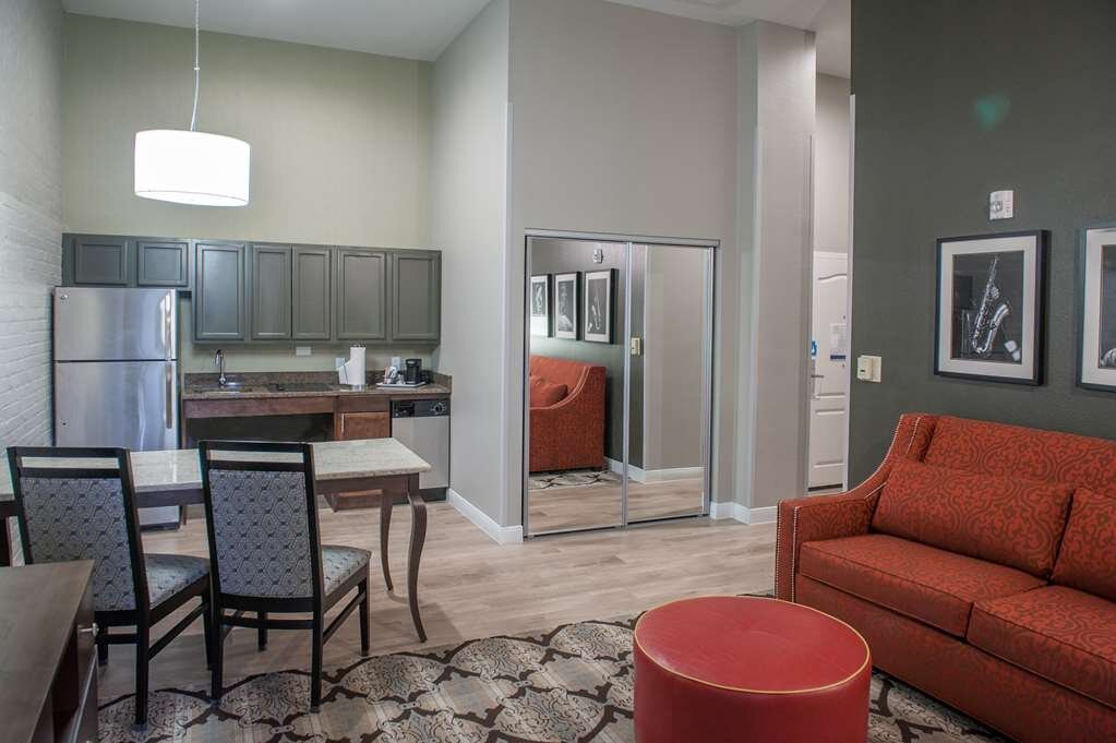 Hotel photo 44 of Hampton Inn & Suites New Orleans-Convention Center.