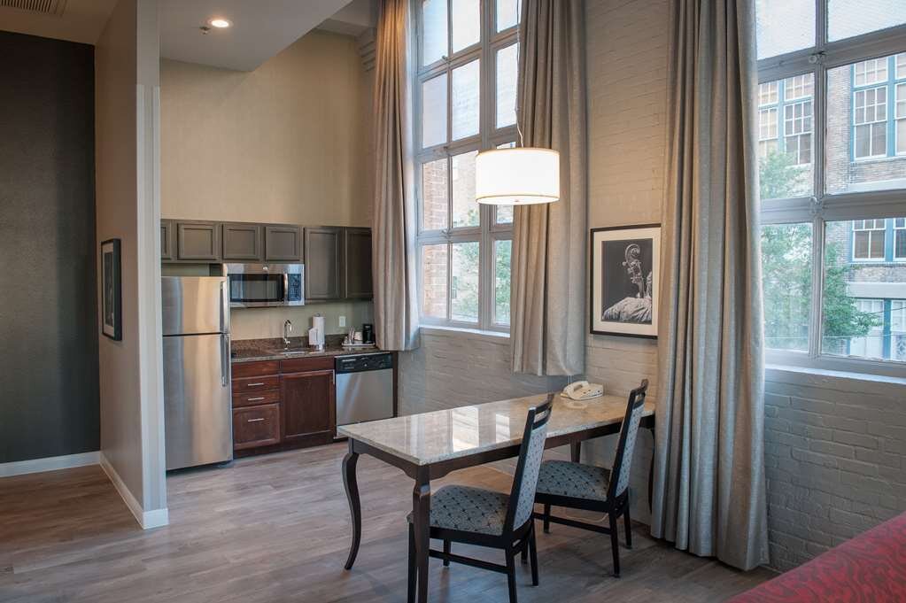 Hotel photo 51 of Hampton Inn & Suites New Orleans-Convention Center.