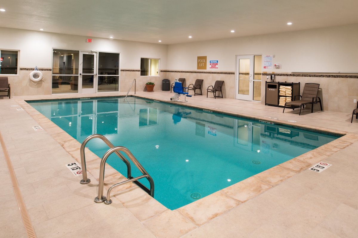 Candlewood Suites Carlsbad South Pool Pictures & Reviews - Tripadvisor