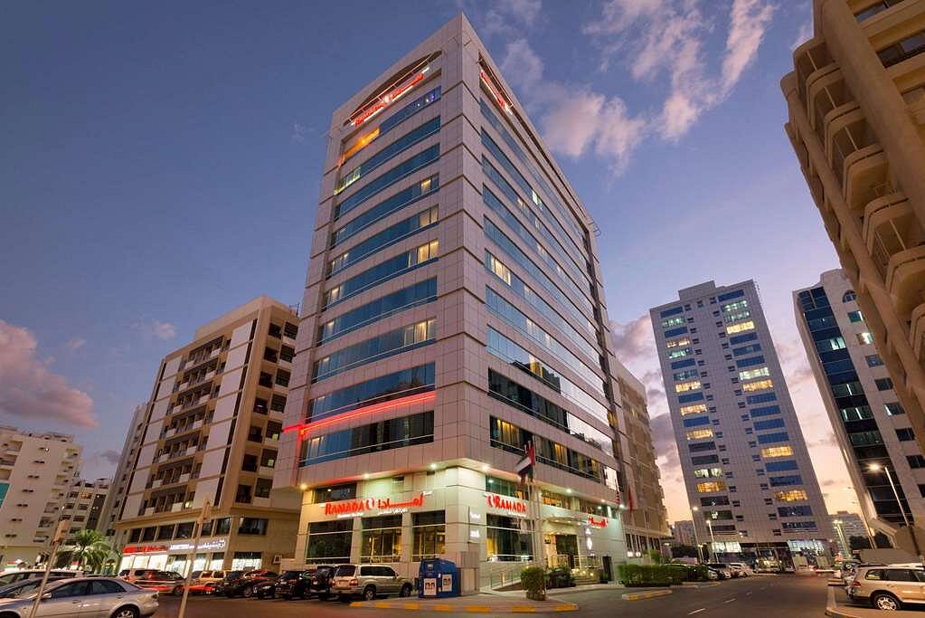 Ramada by Wyndham Abu Dhabi Downtown, hotell i Abu Dhabi