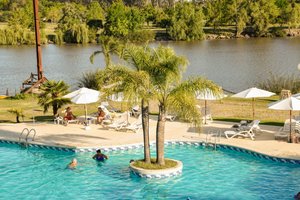 Piscina y playa
