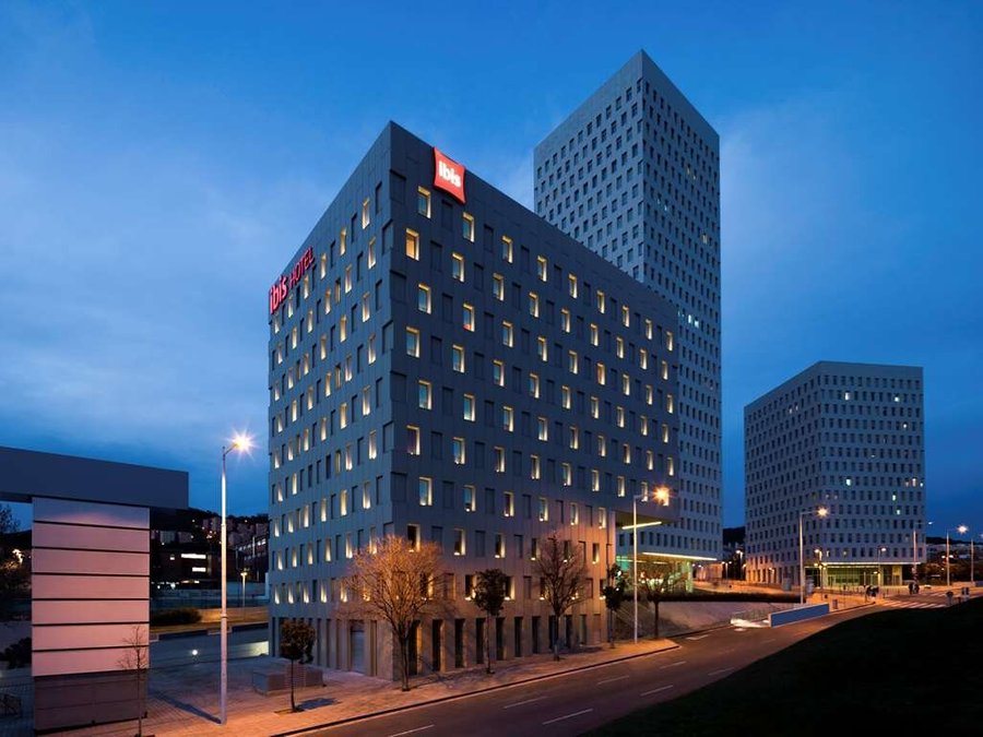 ibis hotel barcelona airport