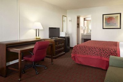 Hotel photo 4 of Days Inn by Wyndham Santa Fe New Mexico.