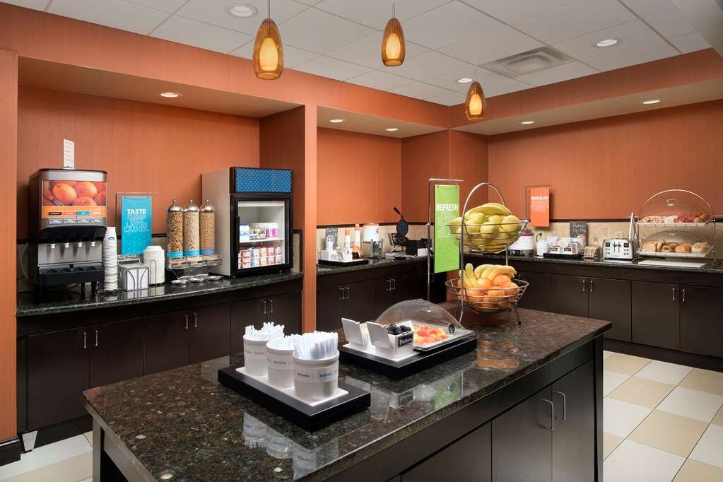 Hotel photo 26 of Hampton Inn Lenoir City.