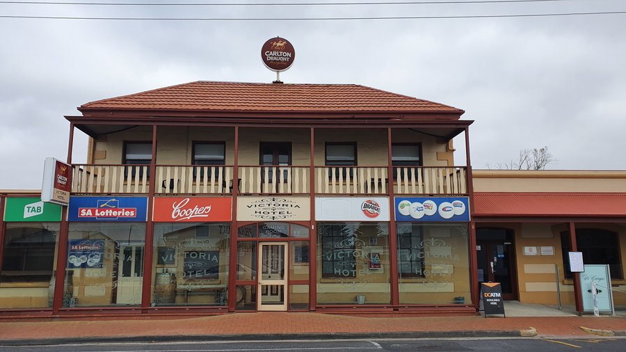 Victoria Hotel Shipwreck Bistro 
