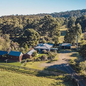Inala Cottage ( with old farm buildings and garage also in image)