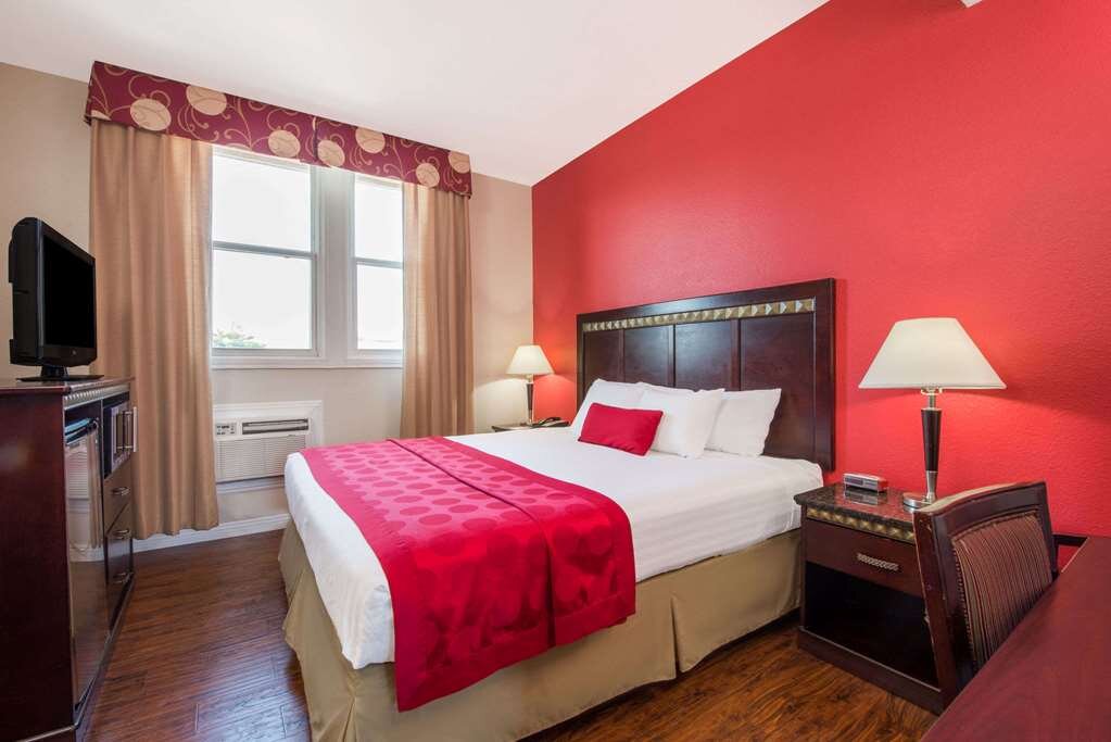 Hotel photo 32 of Ramada by Wyndham San Diego Airport.