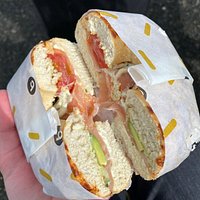 Un délicieux bagel Nordique (avec du concombre en lieu et place des jeunes pousses) !