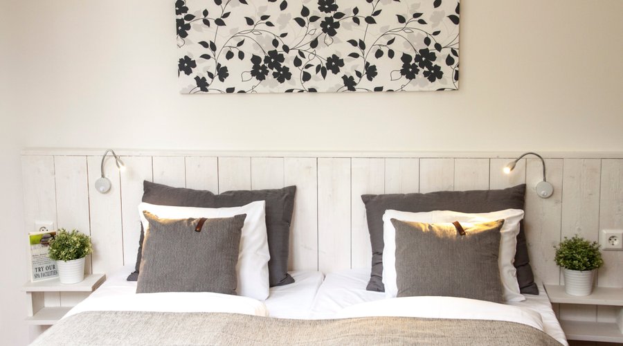 Room Detail