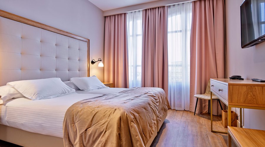 Habitación Doble Deluxe con cama de 1,80 