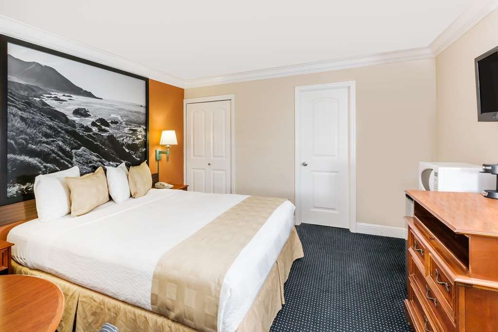 Hotel photo 49 of Super 8 by Wyndham Monterey Fisherman's Wharf Aquarium.