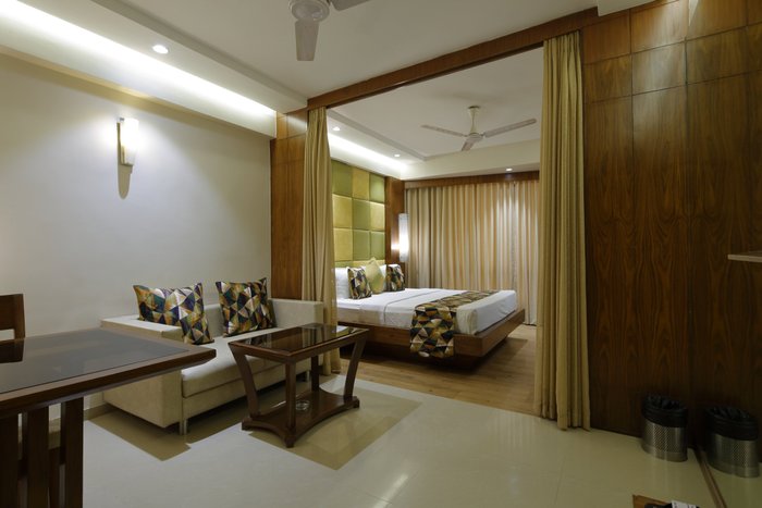 HOTEL ACCOLADE (Ahmedabad, Gujarat) - Hotel Reviews, Photos, Rate  Comparison - Tripadvisor