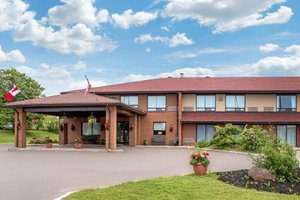 Comfort Inn in Charlottetown, image may contain: Hotel, Building, Architecture