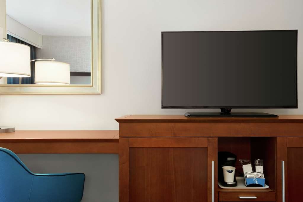 HAMPTON INN & SUITES ROSEMONT CHICAGO O'HARE $139 ($̶1̶6̶2̶) - Updated ...