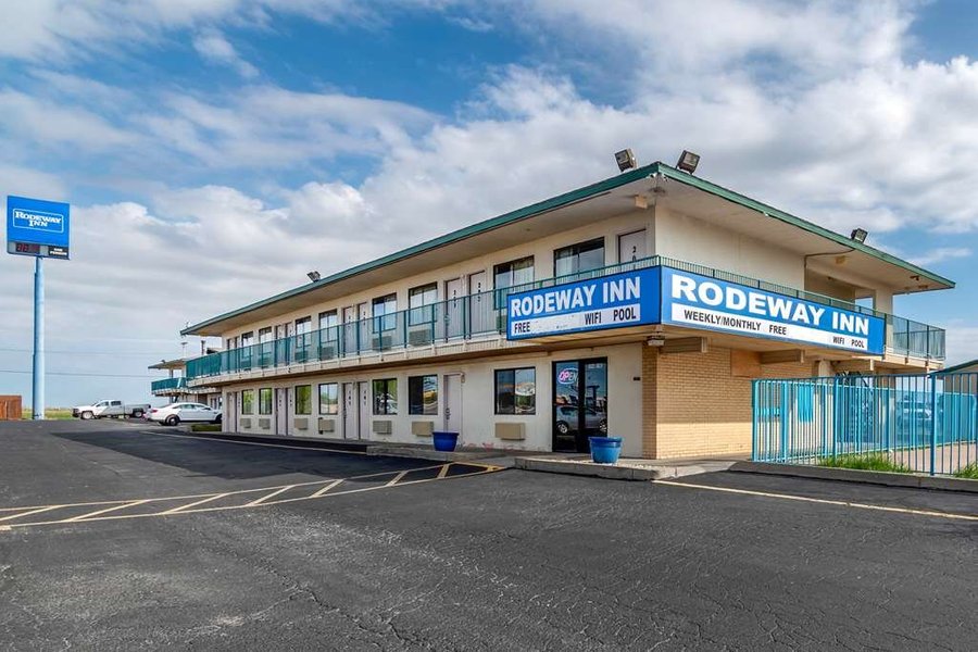 RODEWAY INN 46 (̶6̶0̶) Prices & Motel Reviews Hays, KS