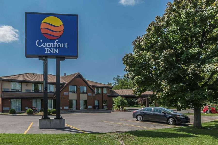 COMFORT INN COBOURG - Hotel Reviews & Price Comparison (Canada ...