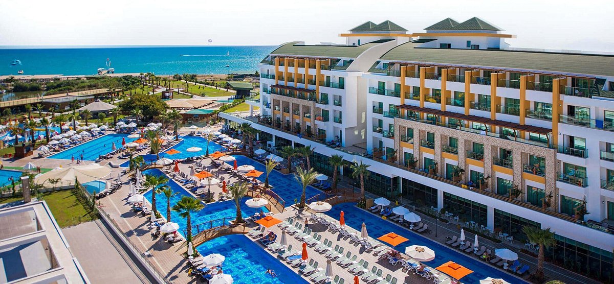 Port Nature Luxury Resort Hotel &amp; Spa โรงแรมใน เบเลค