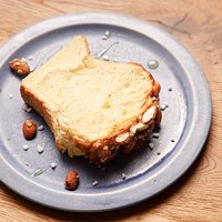 Brioche mit Nüssen