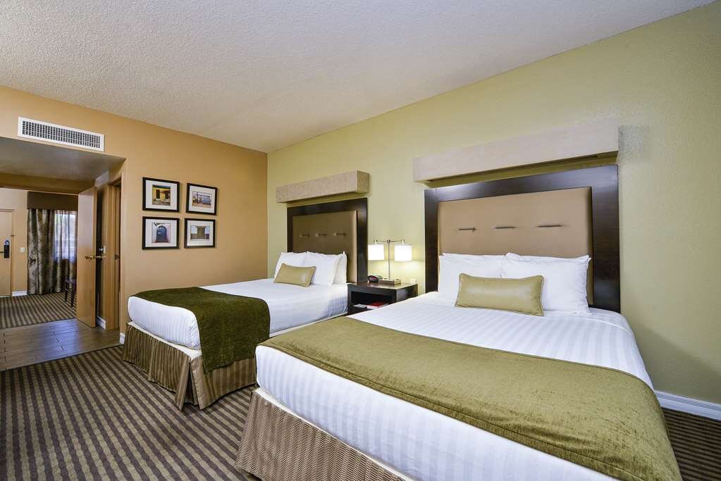 Hotel photo 5 of Best Western Royal Sun Inn & Suites.