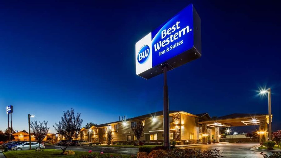 BEST WESTERN INN & SUITES $101 ($̶1̶5̶8̶) - Updated 2021 Prices & Hotel ...