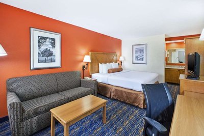 Hotel photo 2 of Best Western Dulles Airport Inn.