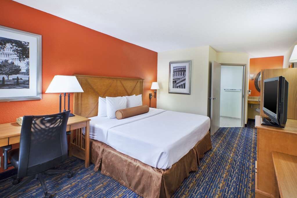 Hotel photo 12 of Best Western Dulles Airport Inn.