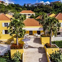 Front view Bayside Boutique Hotel / Restaurant The Tides