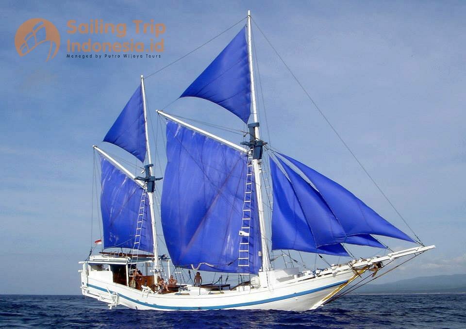 sailing fun trip surabaya