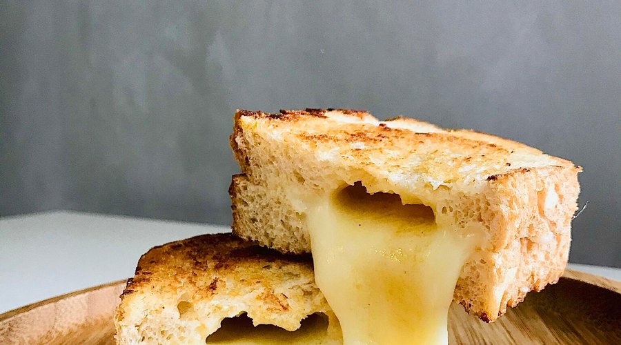 Smoked Grilled Cheese - mozza, parmesan, smoked cheddar