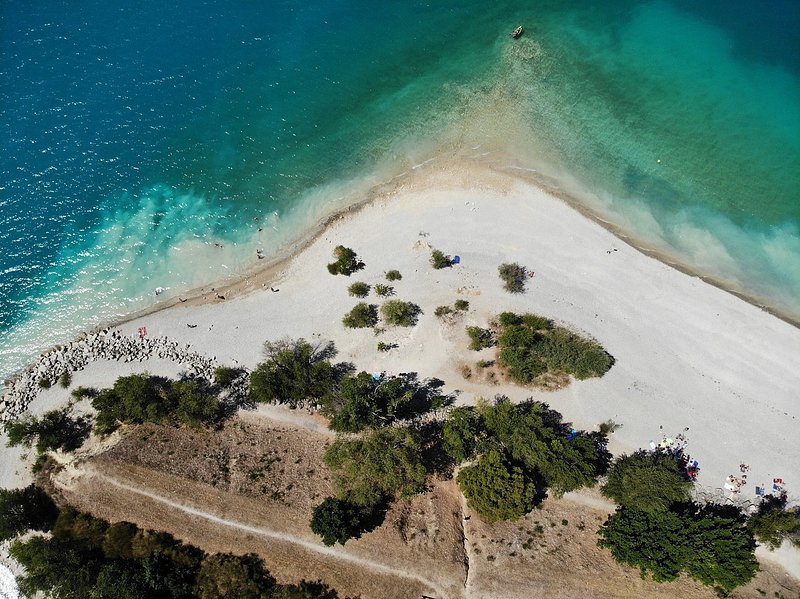 Zicht vanuit de lucht op Lac De Sainte-Croix