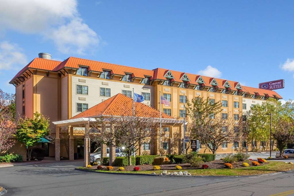 COMFORT SUITES NEAR CASINOS $72 ($̶9̶6̶) - Updated 2022 Prices & Hotel ...